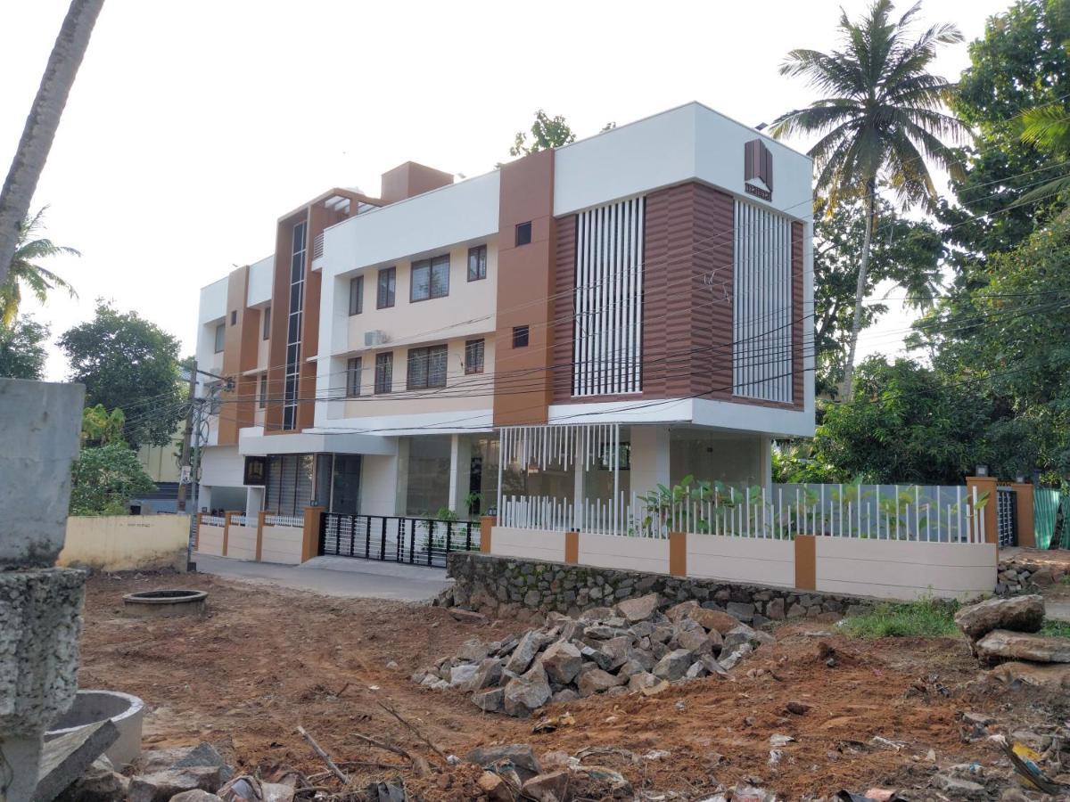 Hotel Mannat Residence Thiruvananthapuram Екстериор снимка